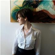 Studentessa universitaria con diploma al liceo linguistico disponibile per lezioni di matematica, inglese, spagnolo e tedesco